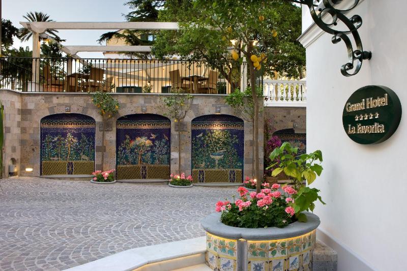 Grand Hotel La Favorita - image 3