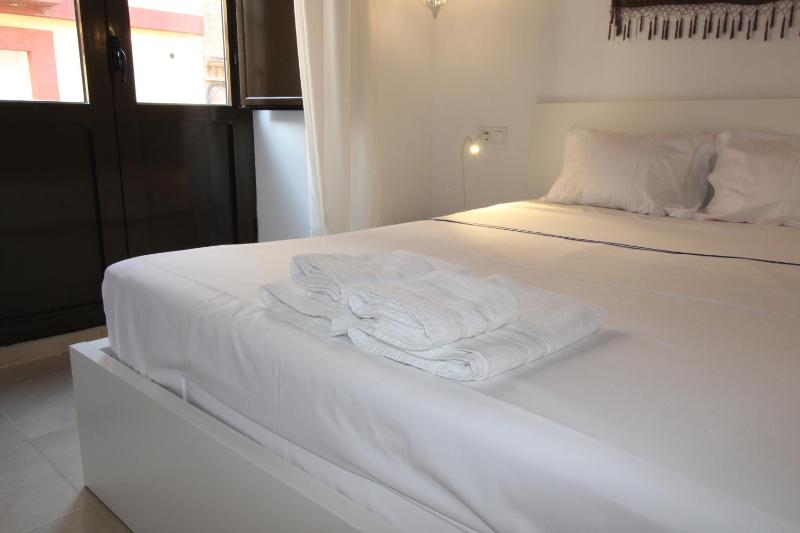 Del Parque Flats Alvarez Suite - image 6