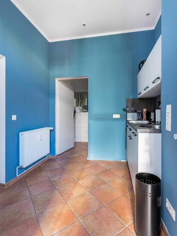 Suite L with sofa bed image 2