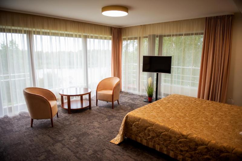 Double Room image 2