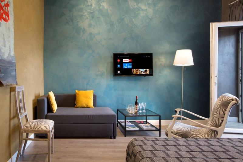 Deluxe Triple Room image 4