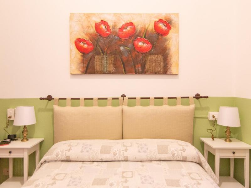 Double or Twin Room image 4