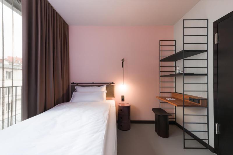 Super Cozy Room image 1
