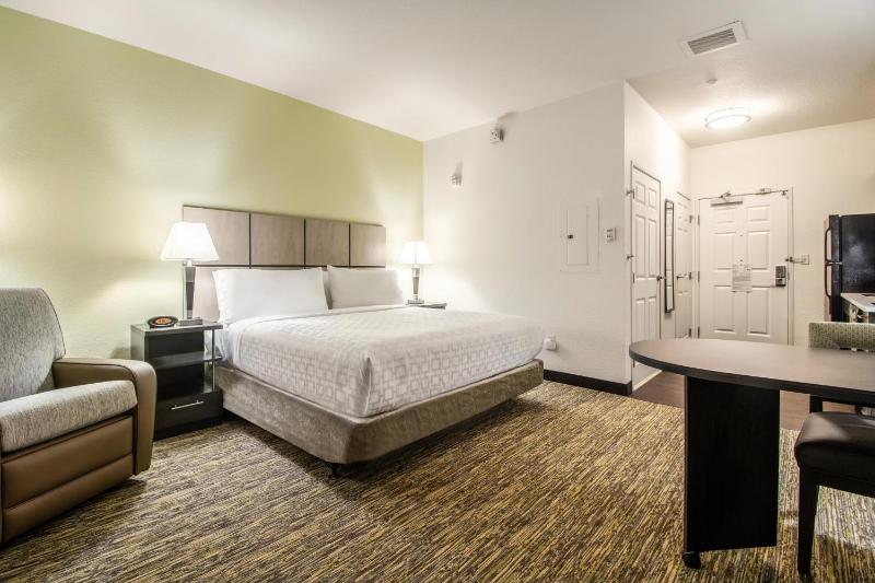 Candlewood Suites Portland Airport By IHG - image 3