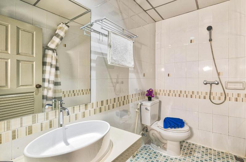 Lucky Buako Hotel Patong - image 12