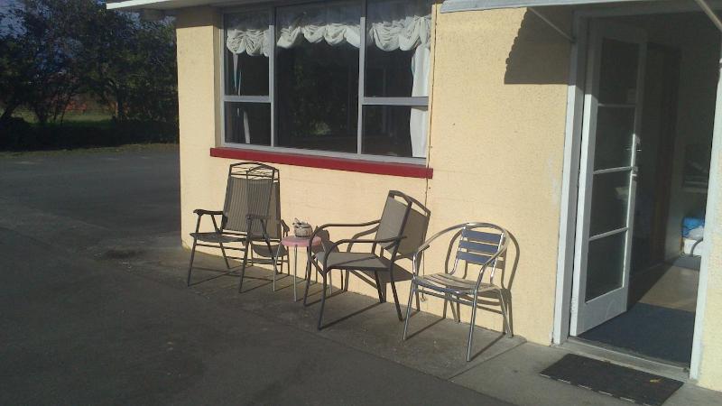 Otaki Motel - image 16