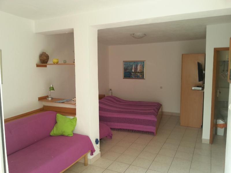 Studio Apartment (2 Adults) image 2