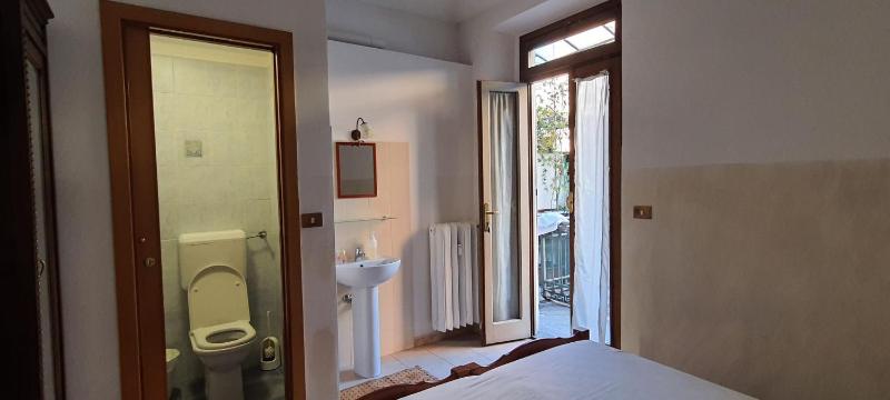 Double or Twin Room image 3
