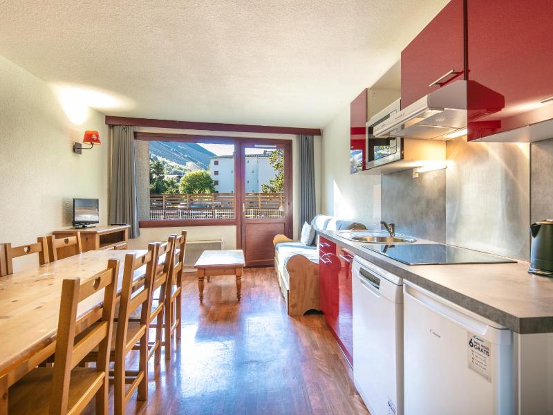 One-Bedroom Apartment (8 adults) image 3
