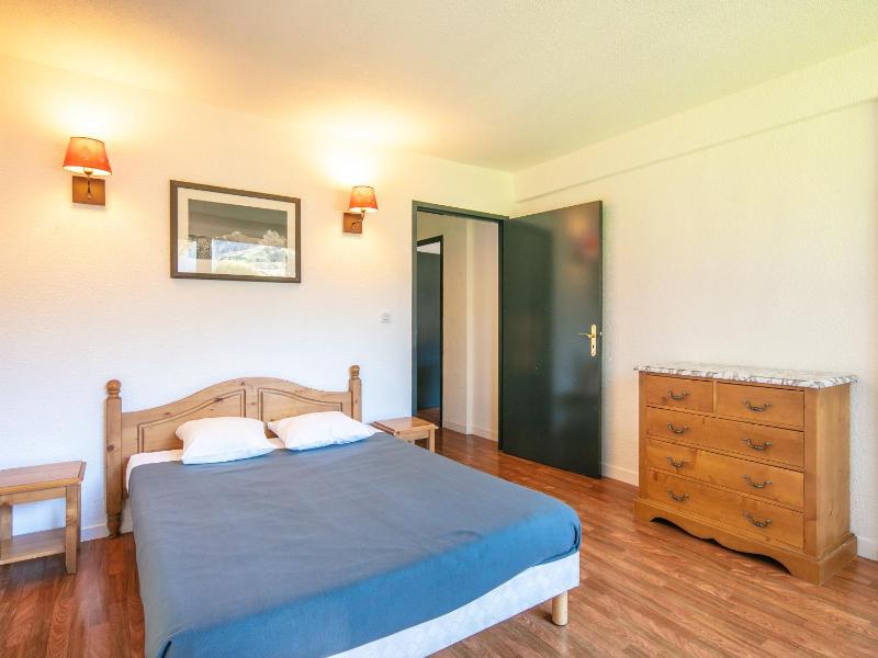 One-Bedroom Apartment (8 adults) image 2