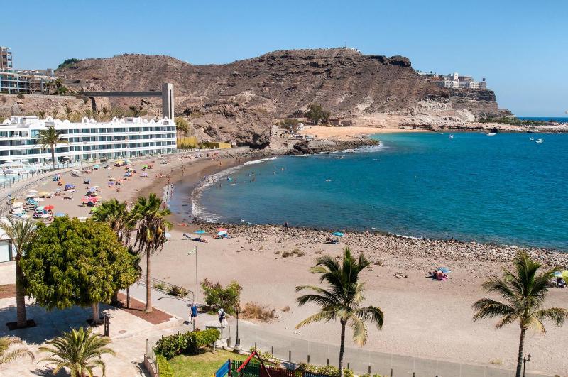 Beach Apartment Playa del Cura 4 by VillaGranCanaria - image 11