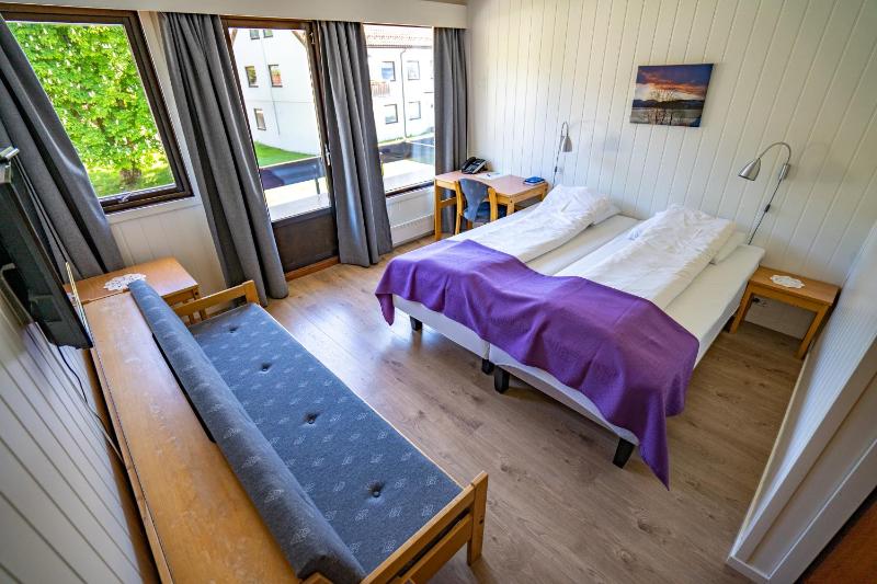 Standard Triple Room image 4