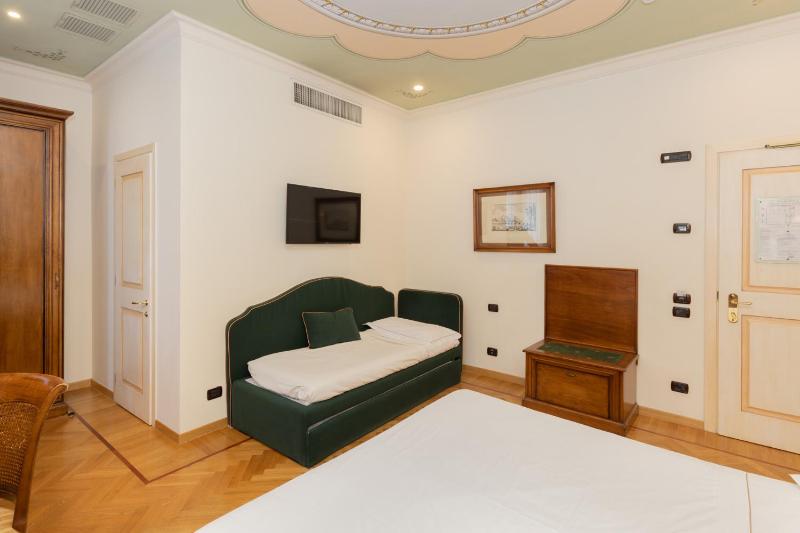 Junior Suite image 3