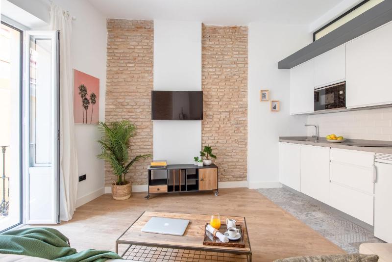 Hommyhome Conteros Cathedral Apartments - image 14