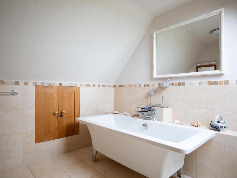 Four-Bedroom House image 4