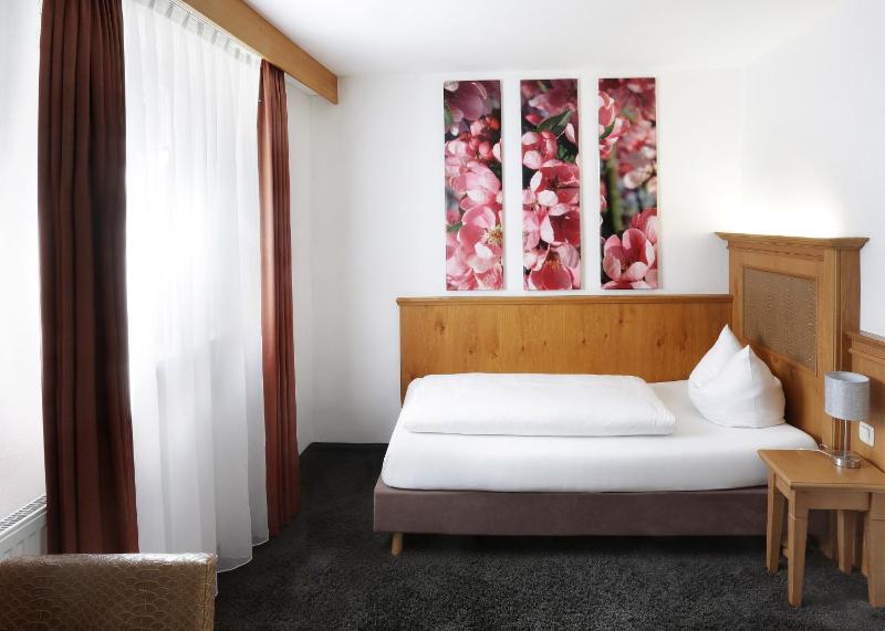 Single Room image 2