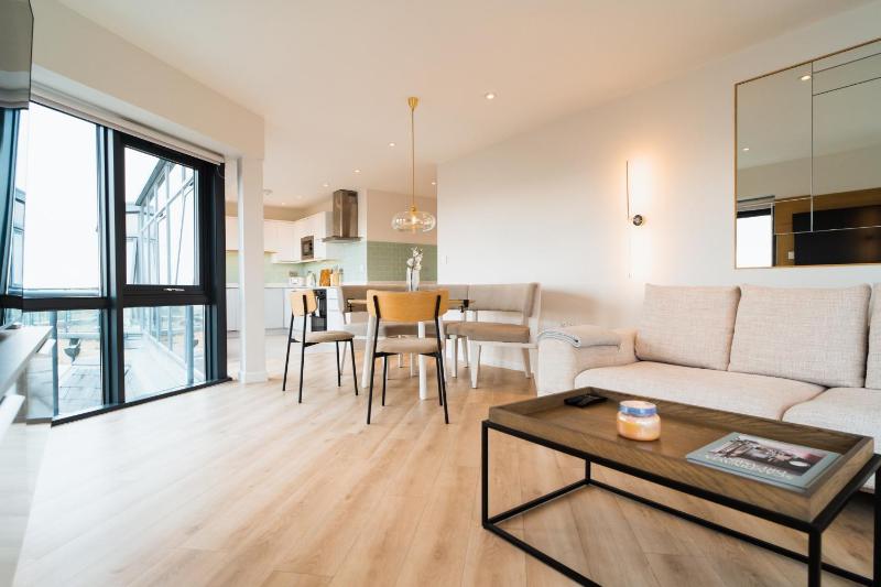 Westcliff Penthouse - image 7