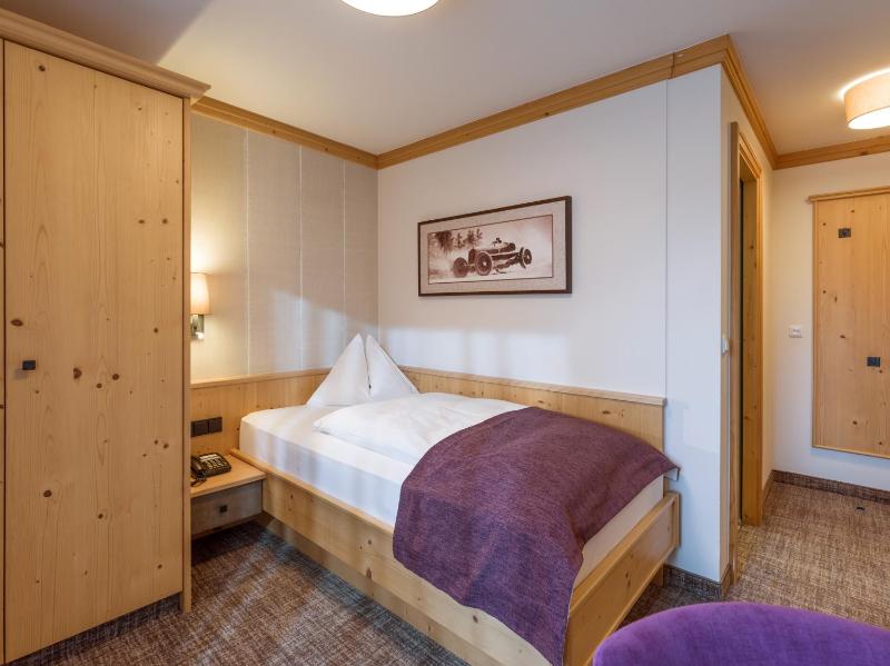 Single Room image 3