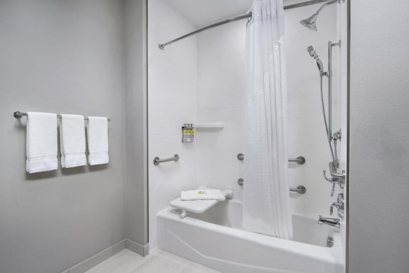 Standard Room image 4