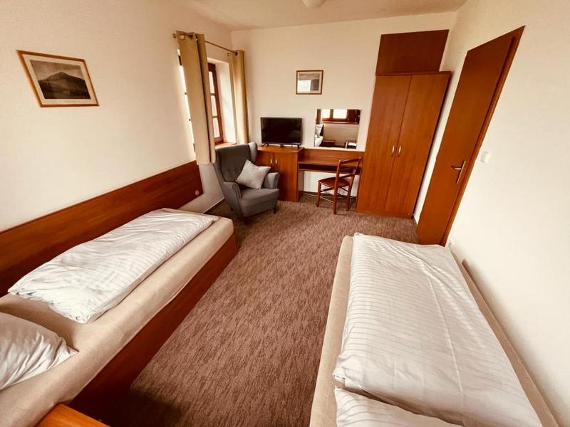 Double Room image 2