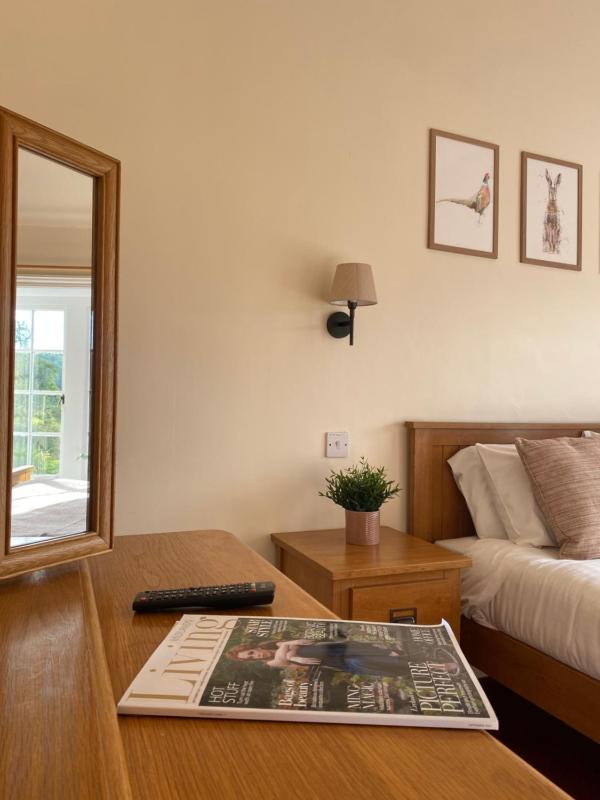 Double Room with Garden View image 2