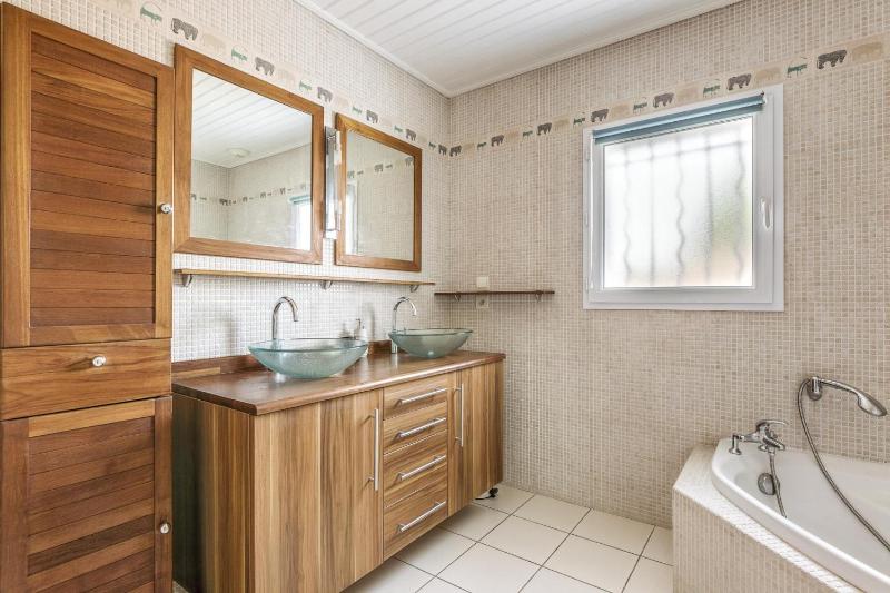 Maison avec piscine pour 6 personnes - image 4