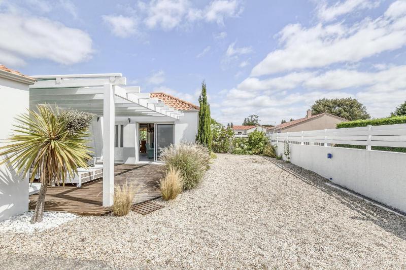 Maison avec piscine pour 6 personnes - image 2