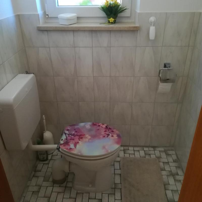 Single Room with Shower image 1