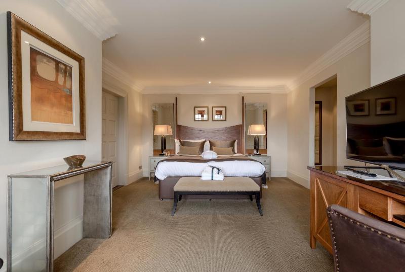 Executive Double Room image 3