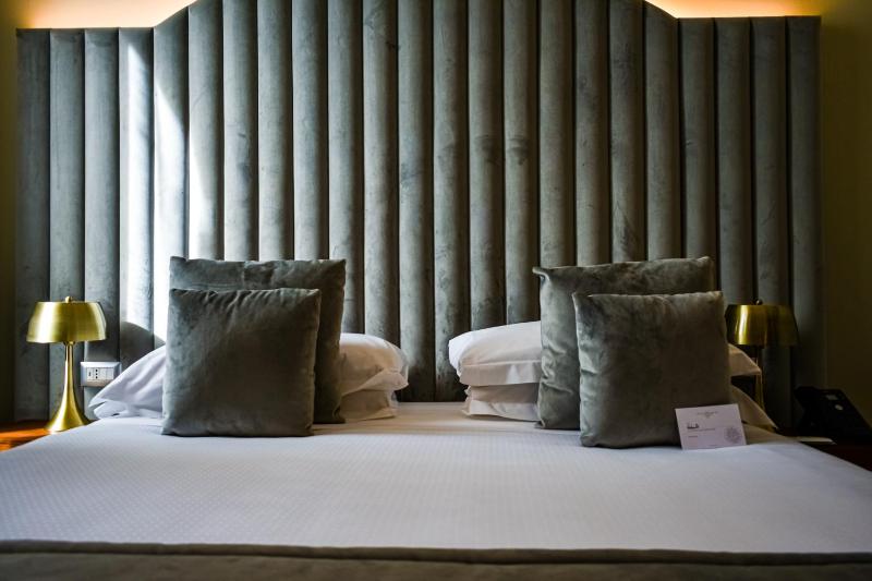 Deluxe Suite Pantheon View Separate Building image 2