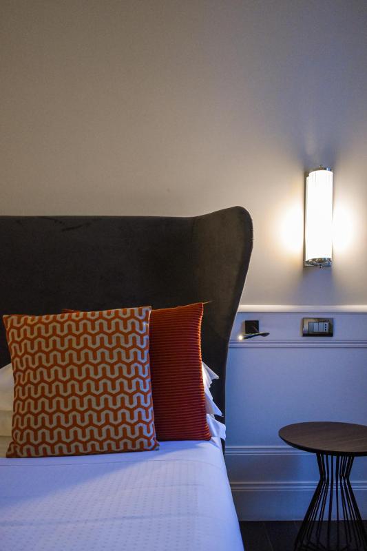 Classic Double Room image 2