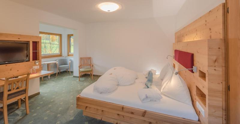 Superior Double Room image 1