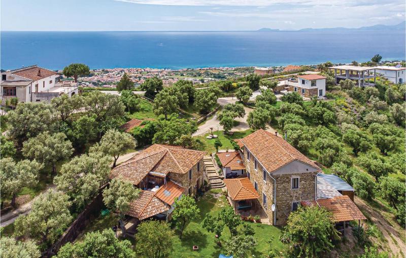 Pet Friendly Apartment In Castellabate Sa Images