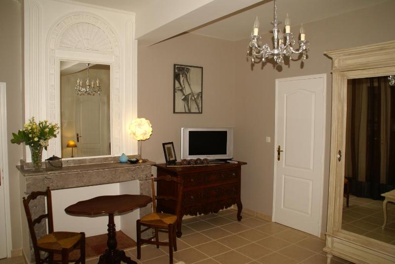 Double Room with Private Bathroom image 3