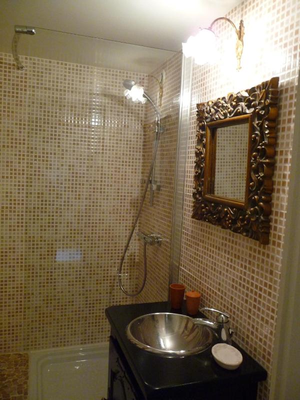 Double Room with Private External Bathroom image 3