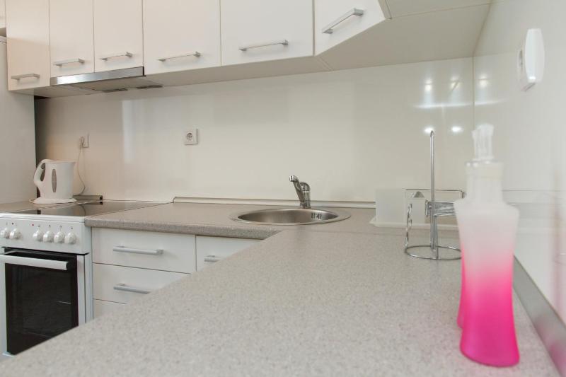 Studio with City View image 3