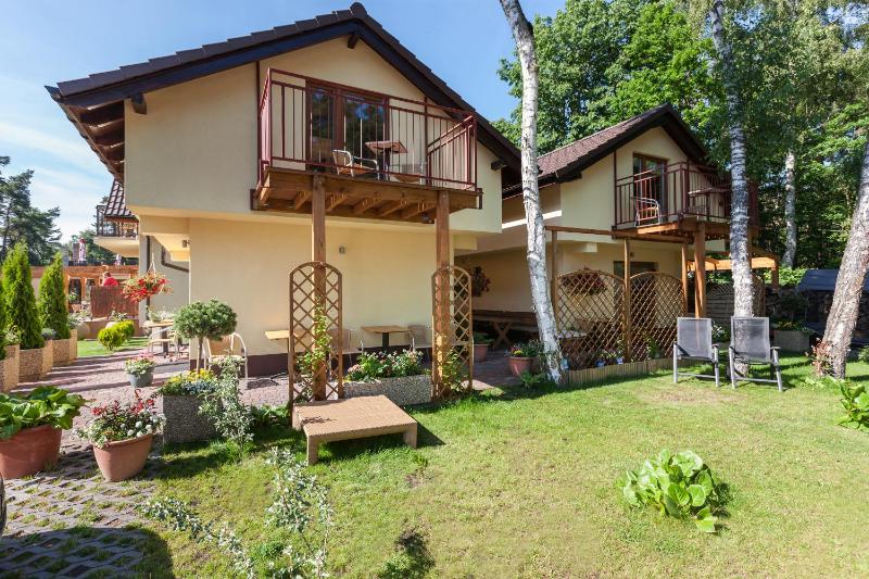 Bungalow (4 Adults) image 4