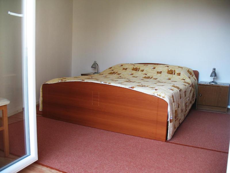 Apartment M - image 8