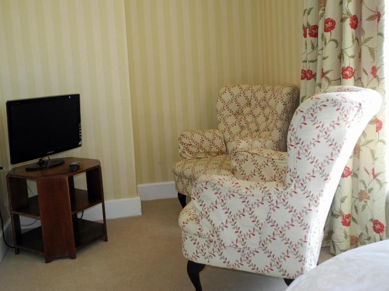 Double Room with Sea View image 2