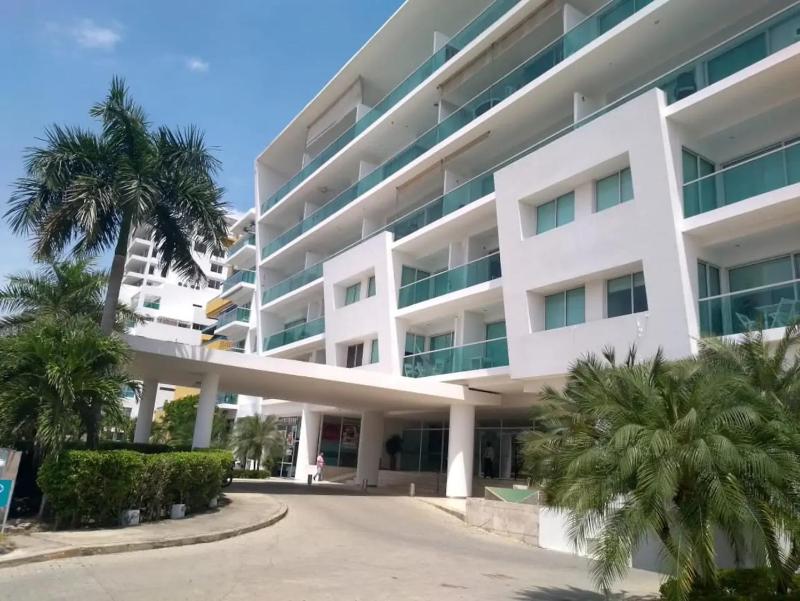 Edificio acceso directo al mar primera linea de playa 2 habitaciones - image 6