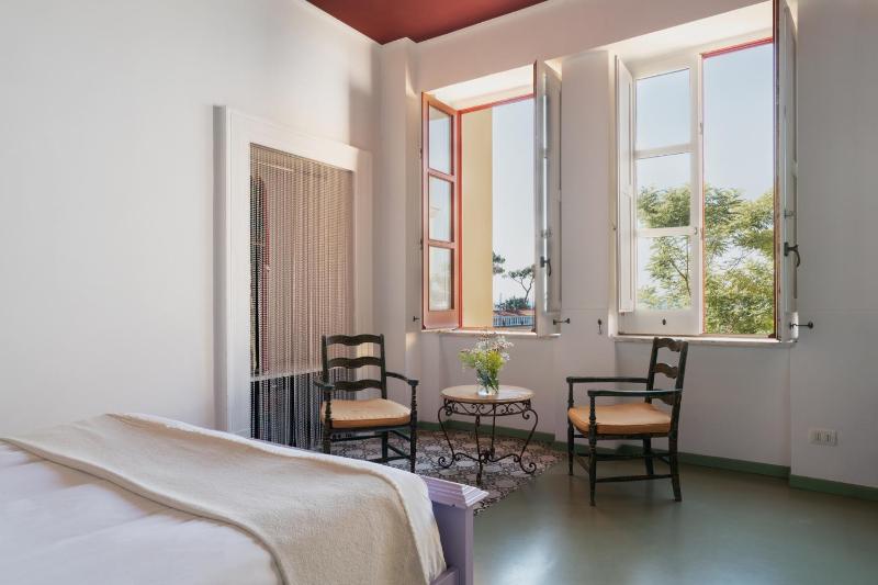 Superior Double Room with Partial Sea View image 1