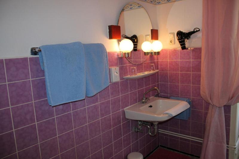 Standard Triple Room image 3