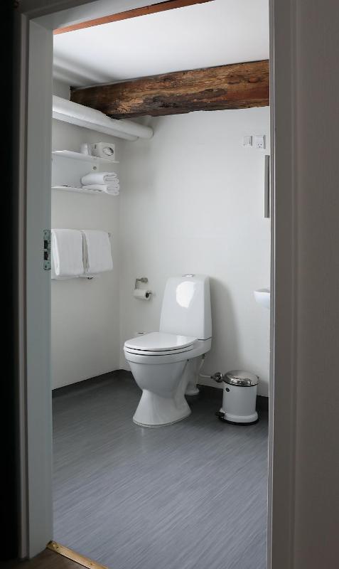 Standard Double Room image 2