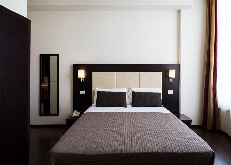 Superior Double Room image 3