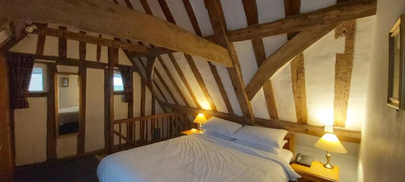 Double Room image 3