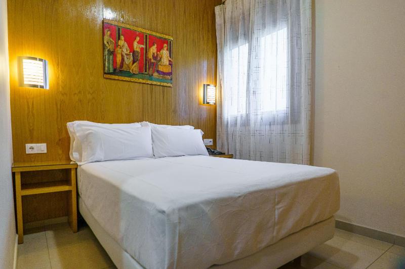 Single Room image 1