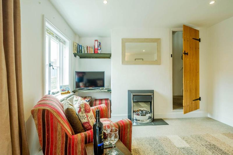 Poppy Cottage Aldeburgh - Prime location close to the beach and High Street - Aldeburgh Coastal Cottages - image 9