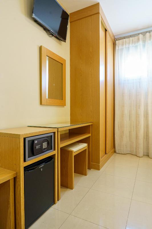 Triple Room image 4