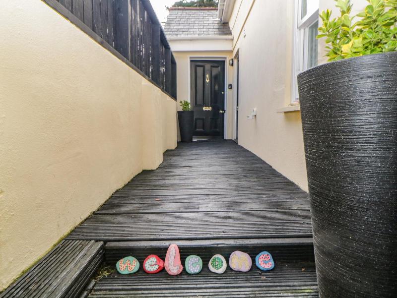 Monterey Mews - image 27