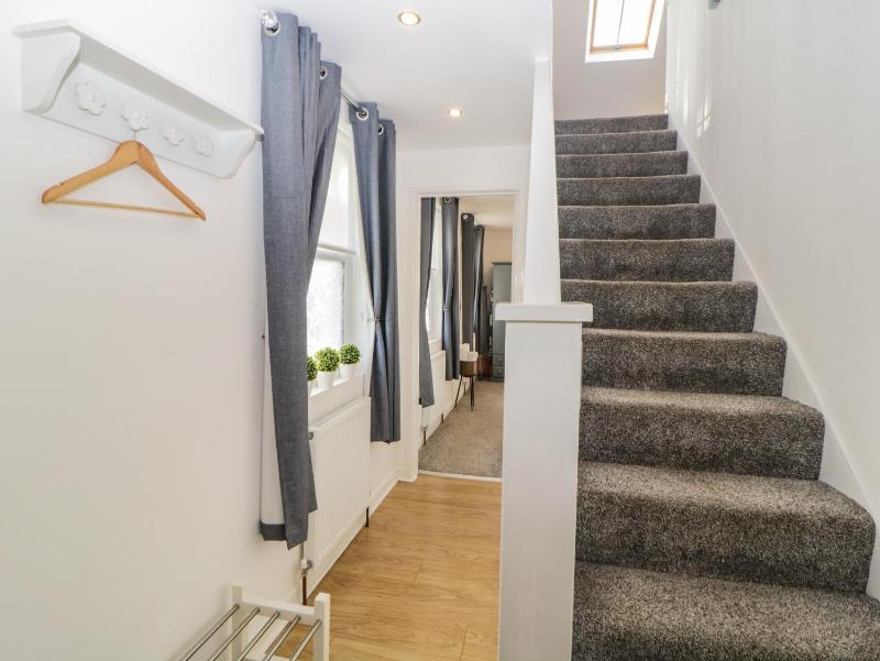 Monterey Mews - image 23